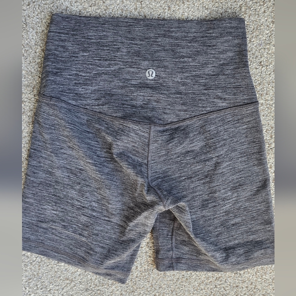 lululemon athletica Women's Align Heather Grey Bike Shorts Size 4